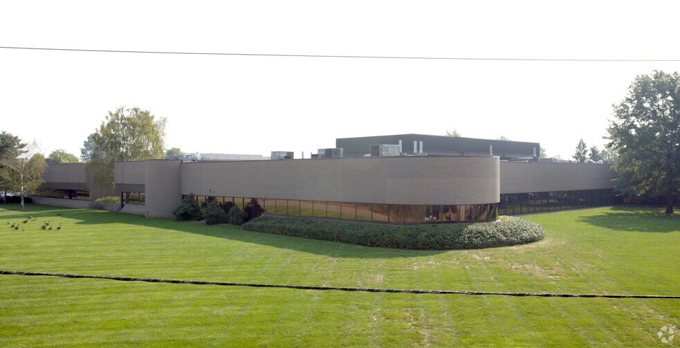 20 Kingsbridge Rd, Piscataway, NJ à louer - Photo du bâtiment - Image 2 de 3