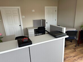 1717 Route 37 E, Island Heights, NJ à louer Photo intérieure- Image 2 de 13