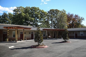 6640 E Wilkinson Blvd, Belmont, NC à louer Photo intérieure- Image 1 de 9