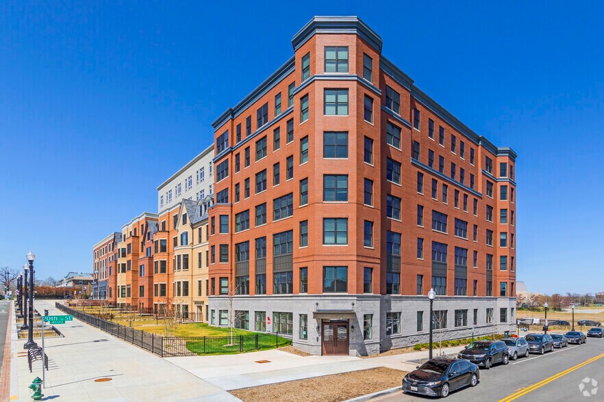 1901 C St SE, Washington, DC à louer - Photo du bâtiment - Image 3 de 3
