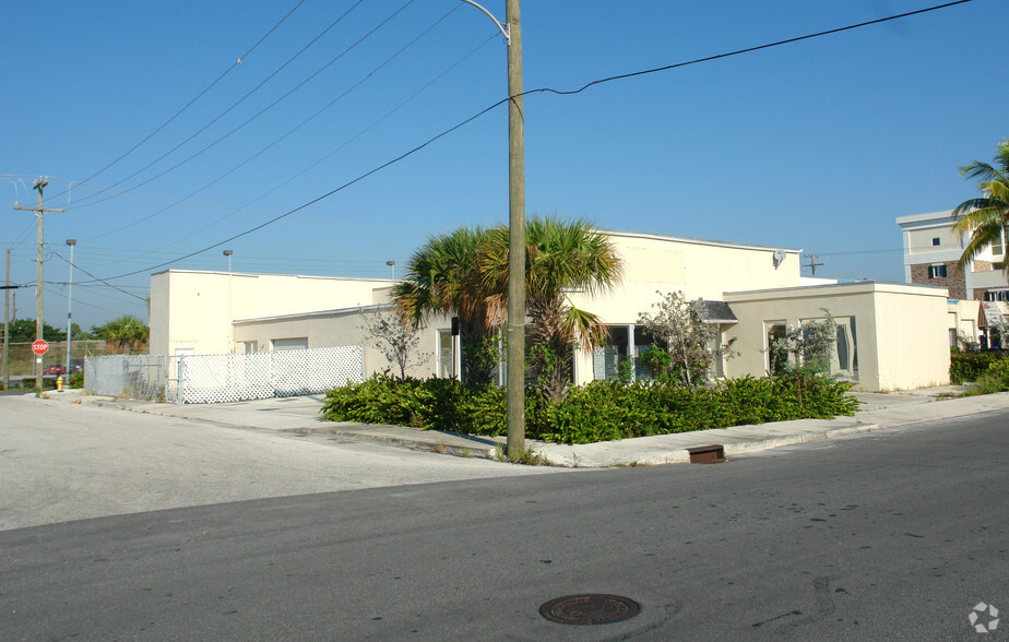 29 S H St, Lake Worth, FL for lease - Primary Photo - Image 1 of 3