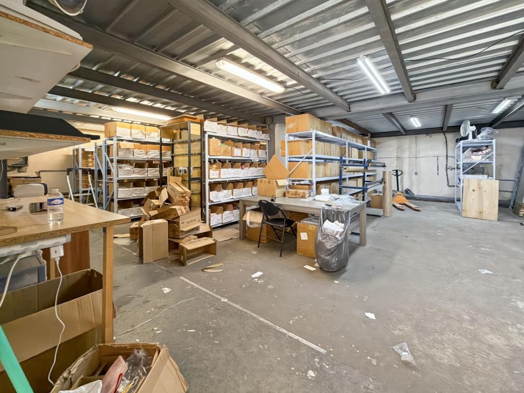 23 Boulevard De La Gare, La Penne-sur-Huveaune for lease Interior Photo- Image 1 of 3
