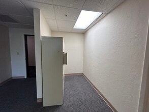 100 N Stone Ave, Tucson, AZ for lease Interior Photo- Image 2 of 10