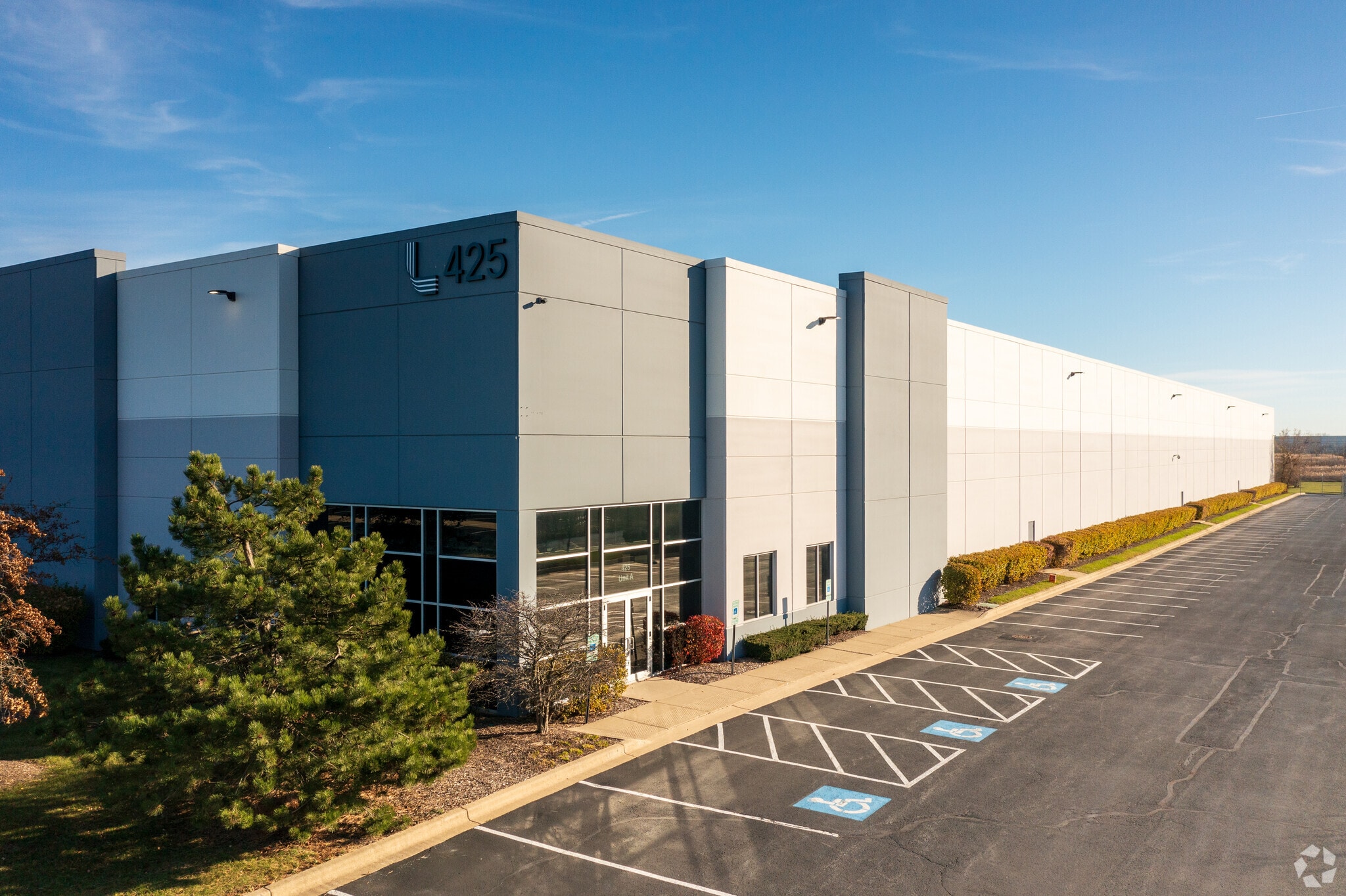 425 Crossing Dr, University Park, IL for lease Primary Photo- Image 1 of 11