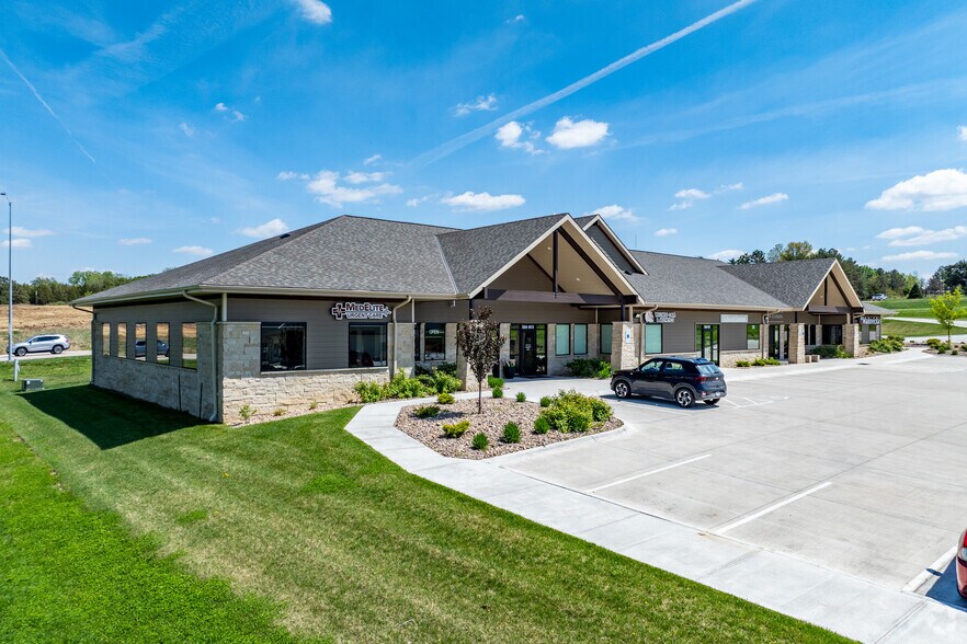 70th & Pine Lake Rd, Lincoln, NE à louer - Photo du bâtiment - Image 3 de 8