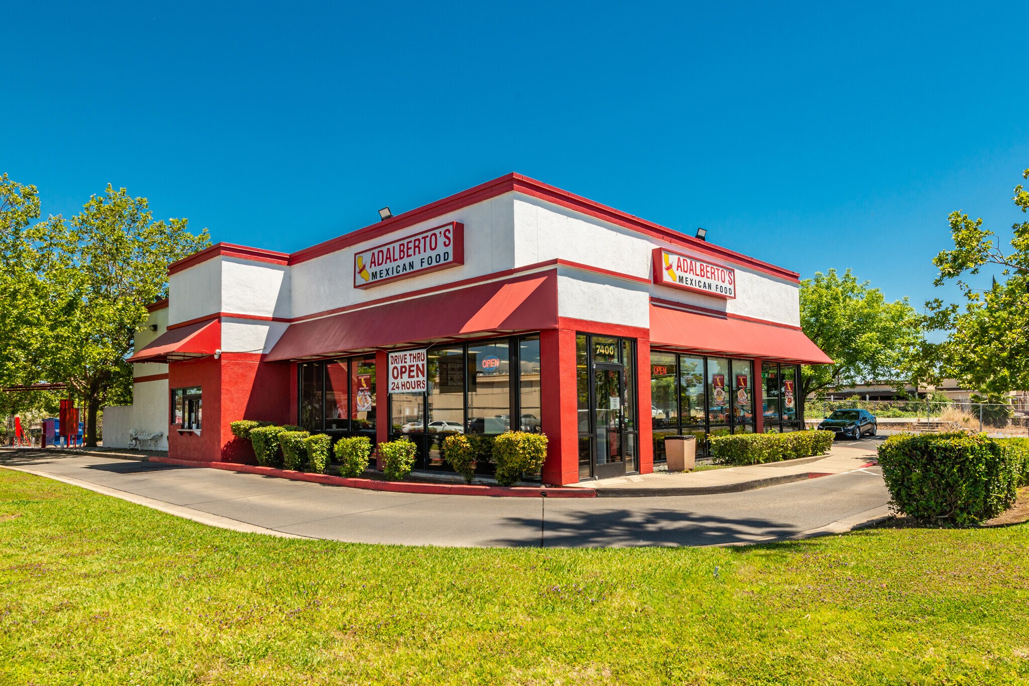 7400 Fair Oaks Blvd, Carmichael, CA for sale Building Photo- Image 1 of 13