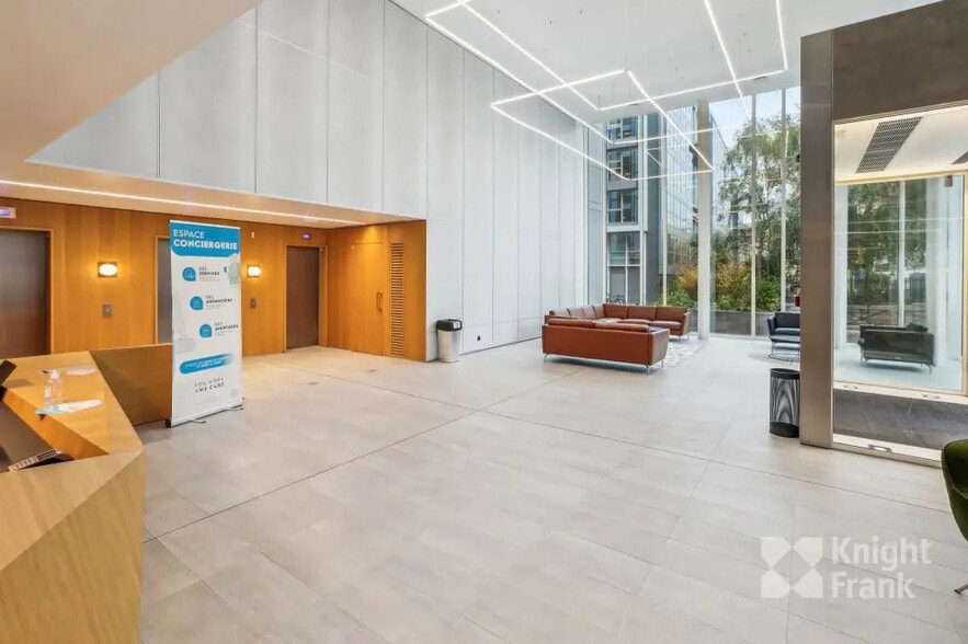 12 Avenue André Malraux, Levallois-Perret for lease - Lobby - Image 2 of 9