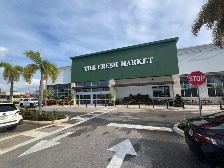 7976-7919 113th St, Seminole, FL à louer - Photo du bâtiment - Image 2 de 8