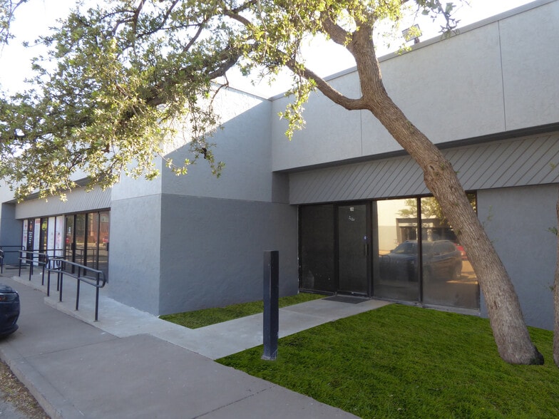 3001 W Illinois Ave, Midland, TX for lease - Building Photo - Image 3 of 5