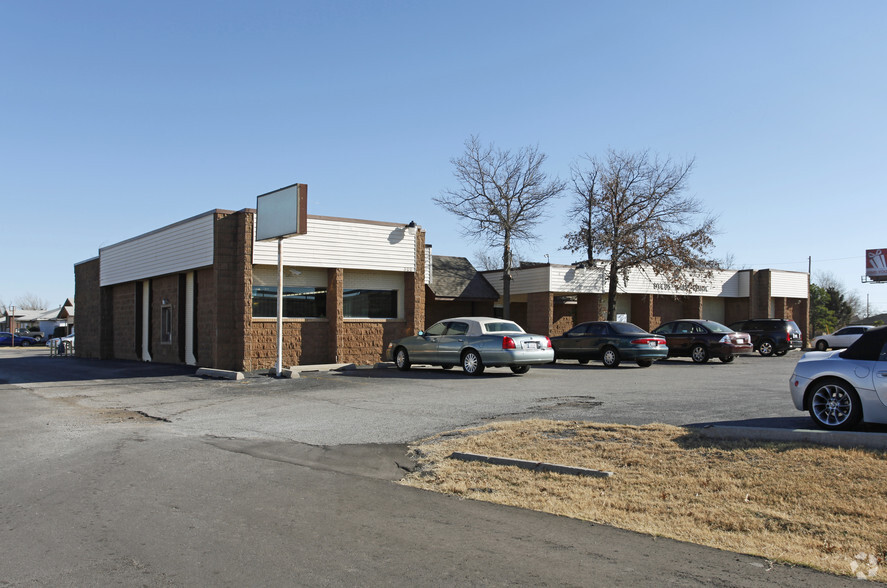 320 N Service Rd, Oklahoma City, OK for sale - Building Photo - Image 2 of 2