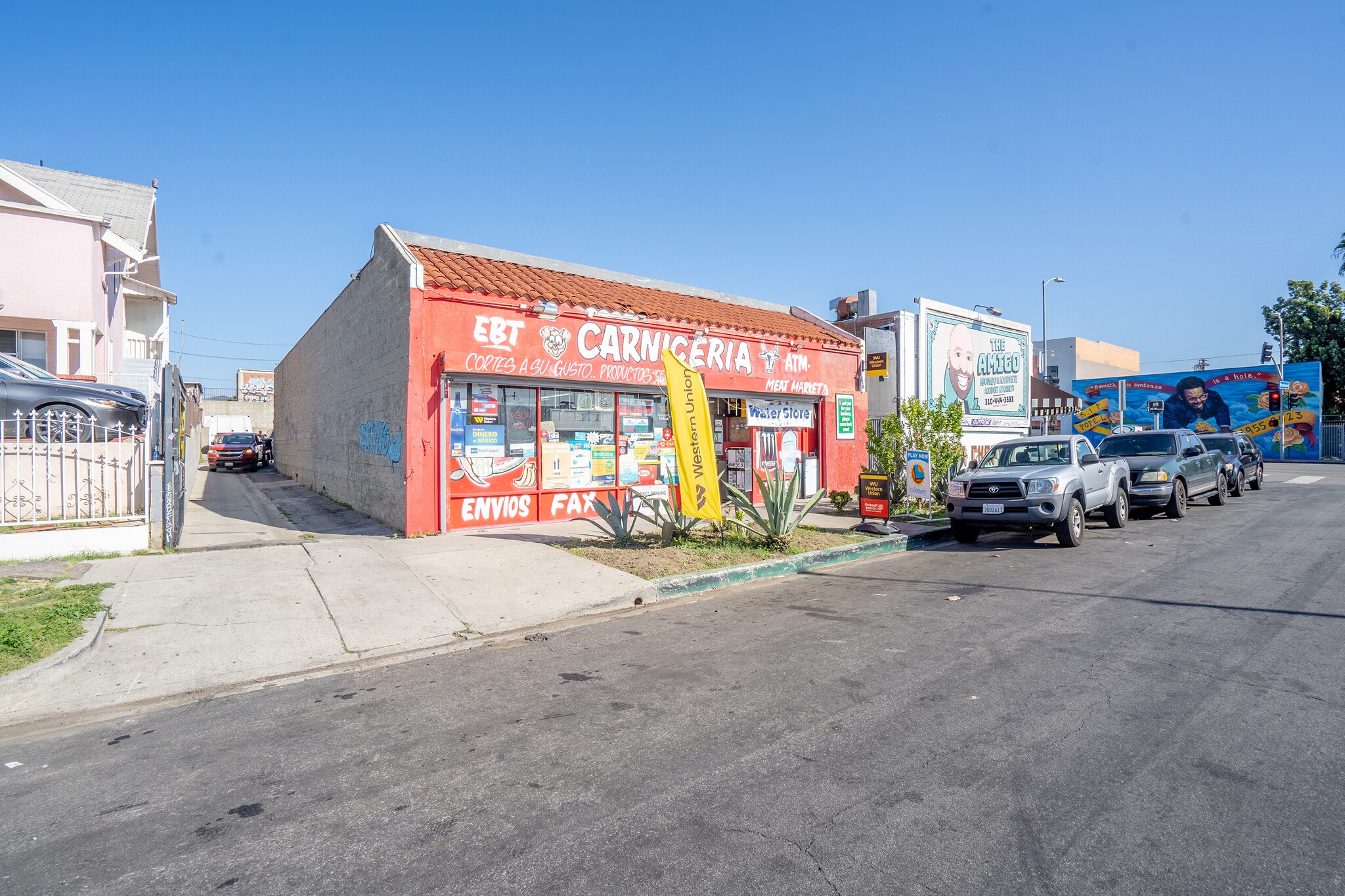 Western & Maplewood Portfolio portfolio of 2 properties for sale on LoopNet.ca Primary Photo- Image 1 of 3