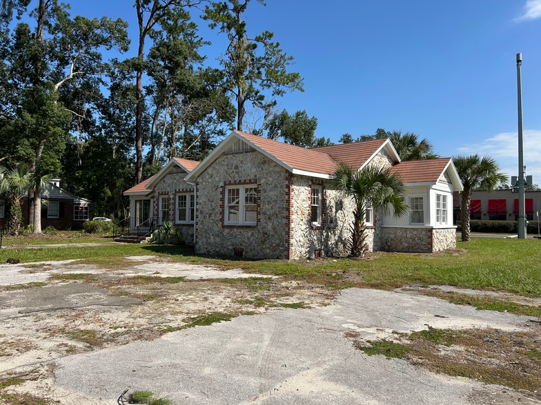 1008 NW 13th St, Gainesville, FL for lease - Building Photo - Image 3 of 14