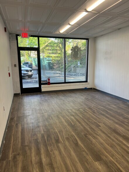 692 W Street Rd, Feasterville, PA à louer - Photo du bâtiment - Image 3 de 7