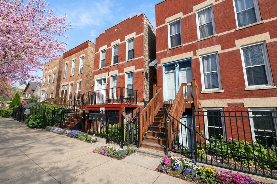 460 W 28th Pl, Chicago, IL à vendre - Photo du bâtiment - Image 2 de 7