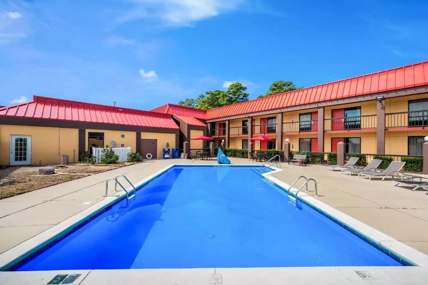 2015 Military Rd, Columbus, MS à vendre - Photo du bâtiment - Image 2 de 55