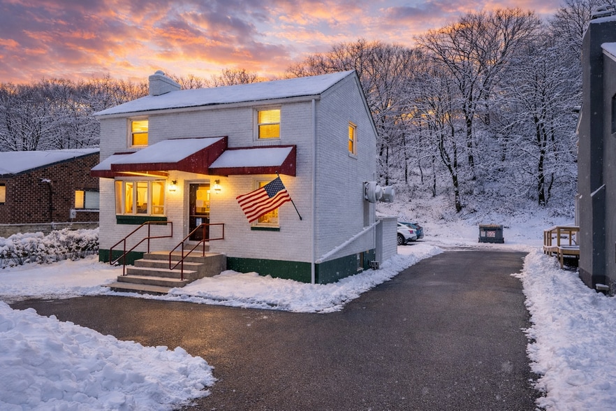 3286 Babcock Blvd, Pittsburgh, PA à vendre - Photo du bâtiment - Image 2 de 32