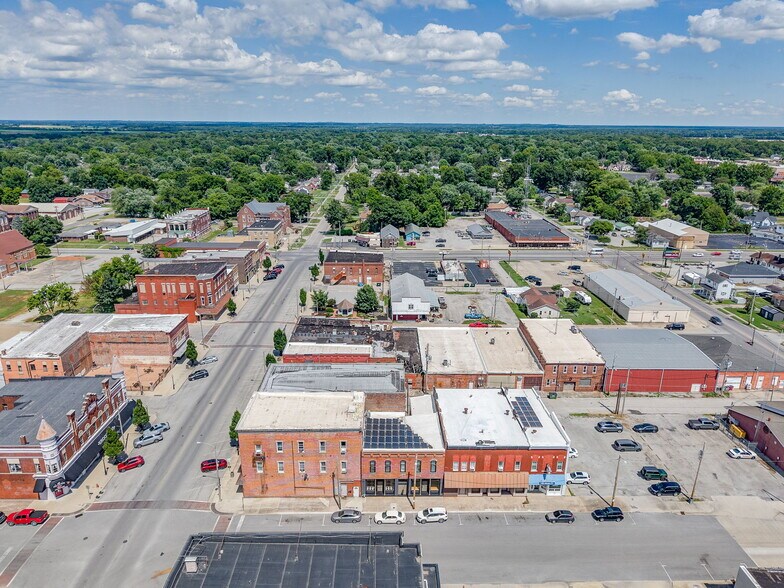6 S Division St, Du Quoin, IL à vendre - Photo du bâtiment - Image 3 de 19