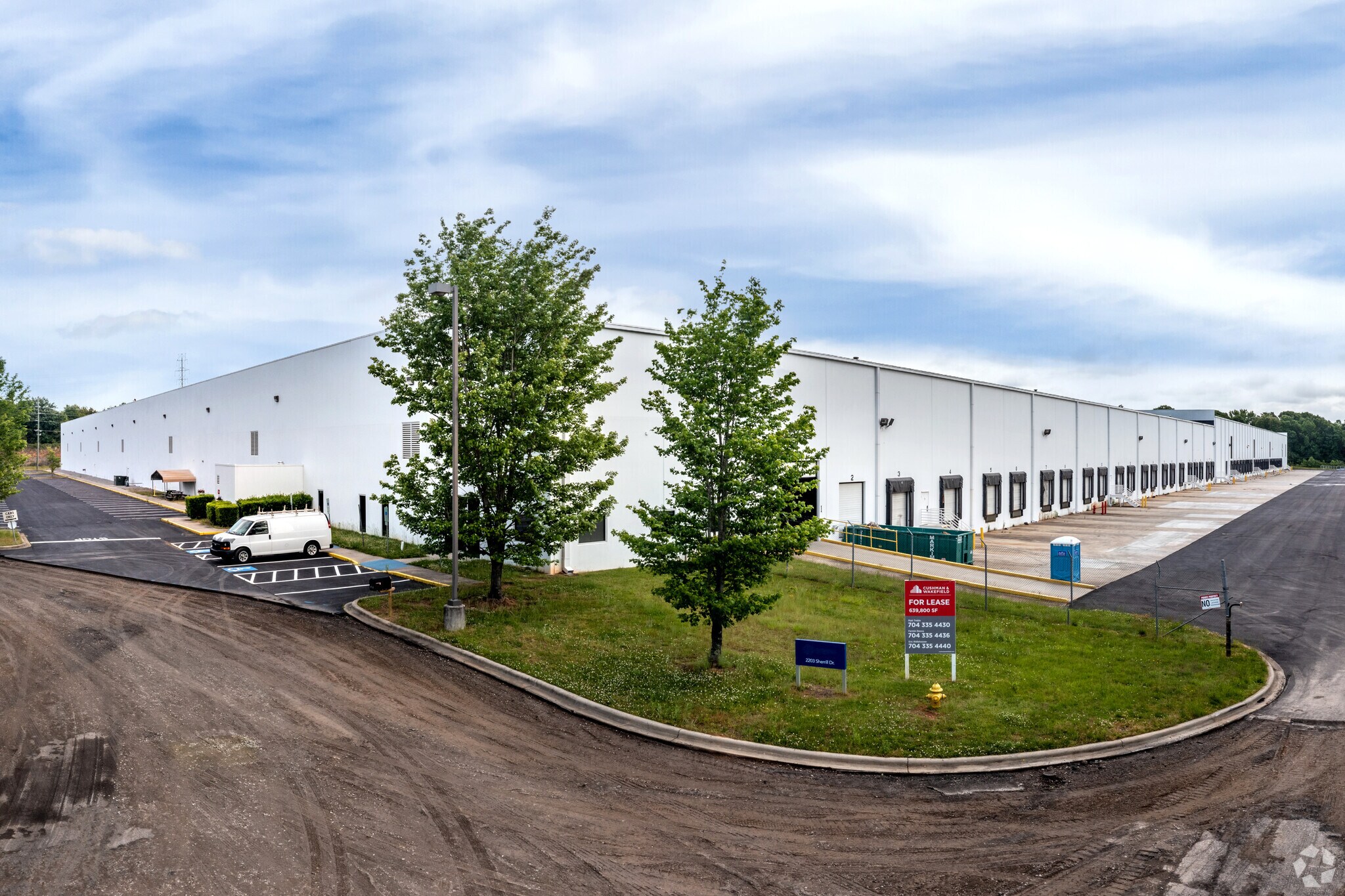 2203 Sherrill Dr, Statesville, NC à louer Photo du bâtiment- Image 1 de 6