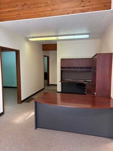 24461 Welches Rd, Welches, OR à louer - Photo du bâtiment - Image 3 de 15