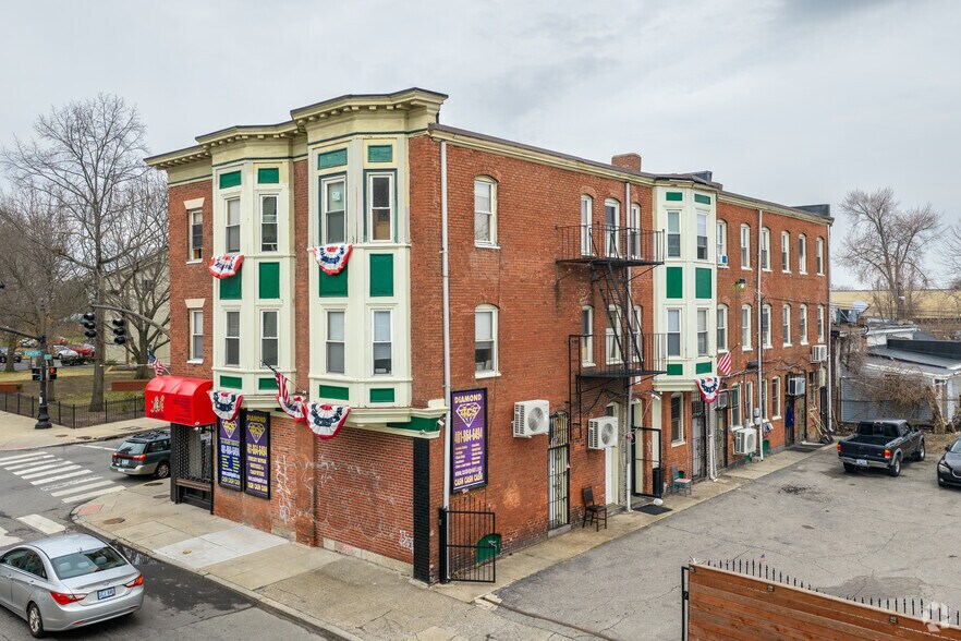 316 Cranston St, Providence, RI à louer - Photo du bâtiment - Image 2 de 4