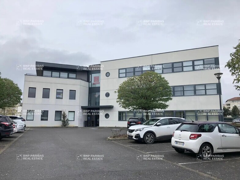 Office in Metz for lease - Building Photo - Image 3 of 13