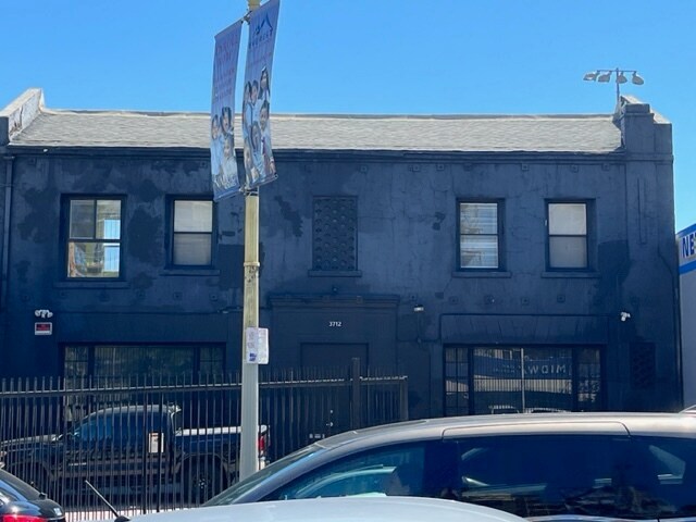 3712 Beverly Blvd, Los Angeles, CA à louer - Photo du bâtiment - Image 3 de 16