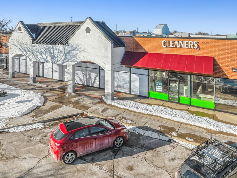 760-836 E Rand Rd, Arlington Heights, IL à vendre - Photo du bâtiment - Image 2 de 10