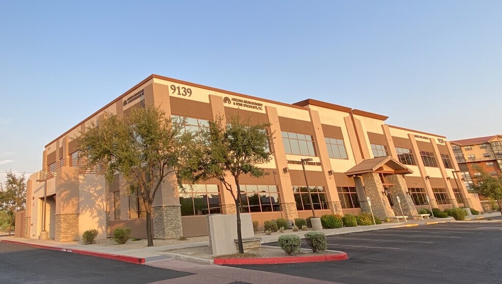 9139 W Thunderbird Rd, Peoria, AZ à louer - Photo du bâtiment - Image 2 de 5