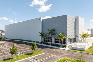 Plus de détails pour 11301 NW 97th Ave, Medley, FL - Industriel à louer