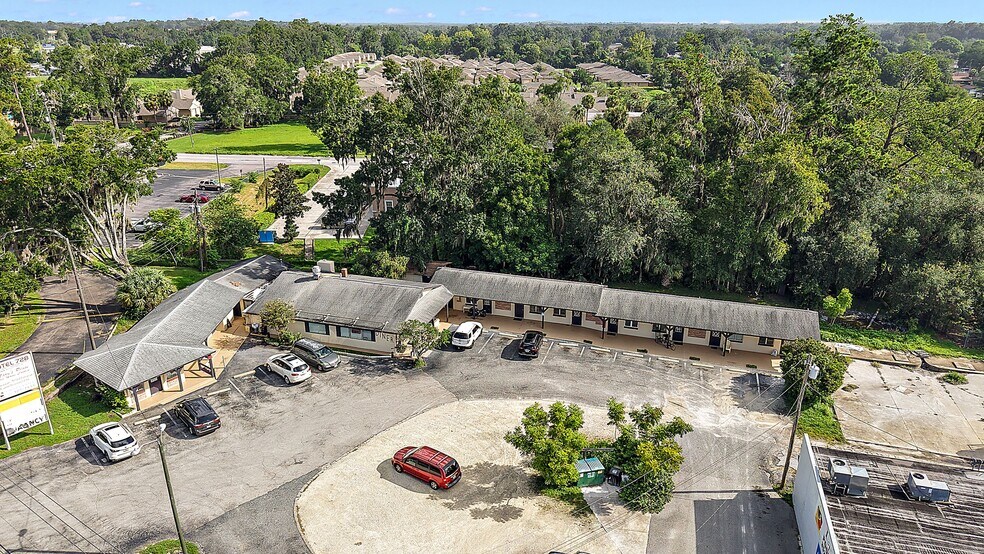 5035 SE Abshier Blvd, Belleview, FL à vendre - Photo du bâtiment - Image 1 de 7