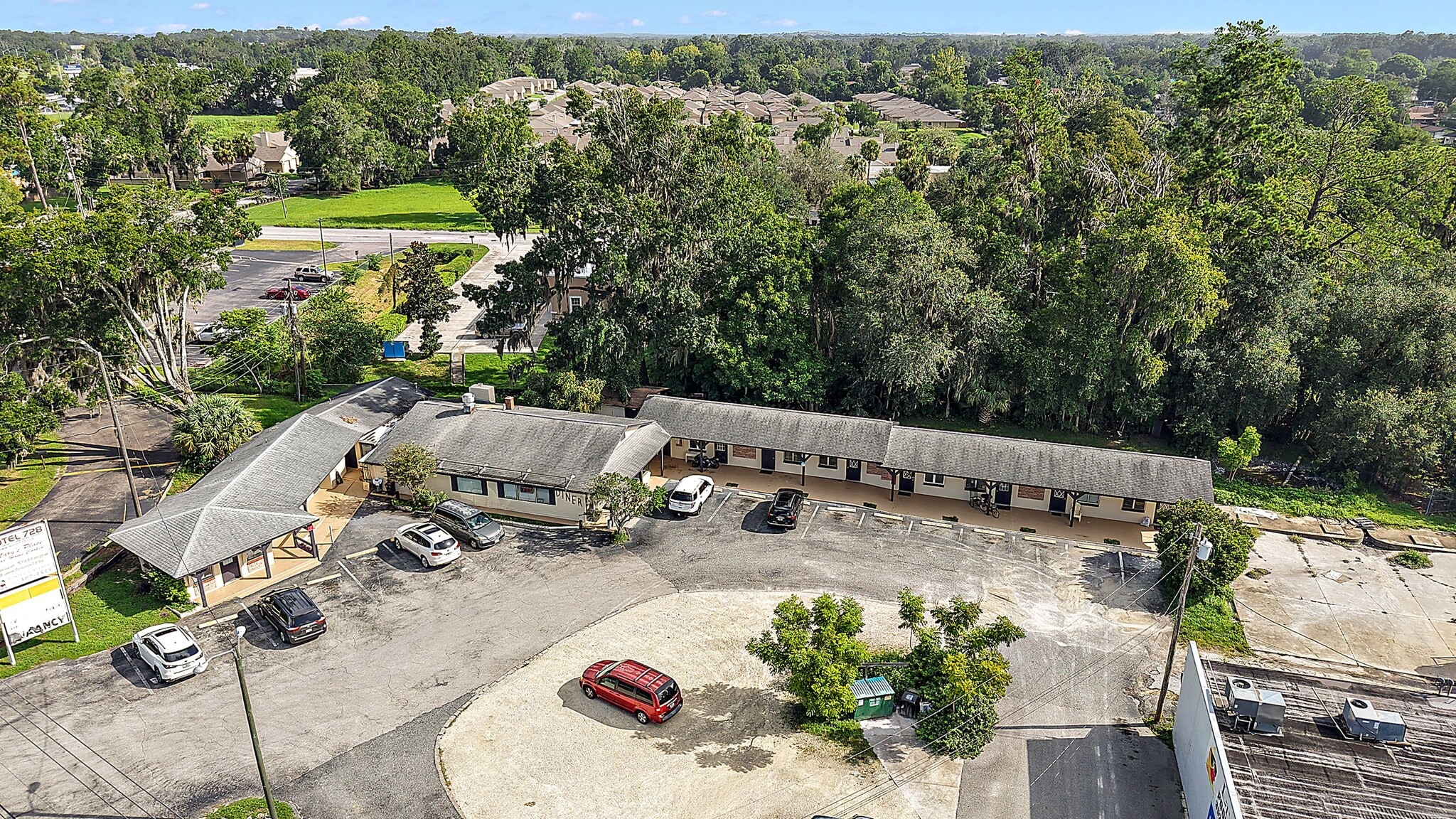 5035 SE Abshier Blvd, Belleview, FL for sale Building Photo- Image 1 of 8