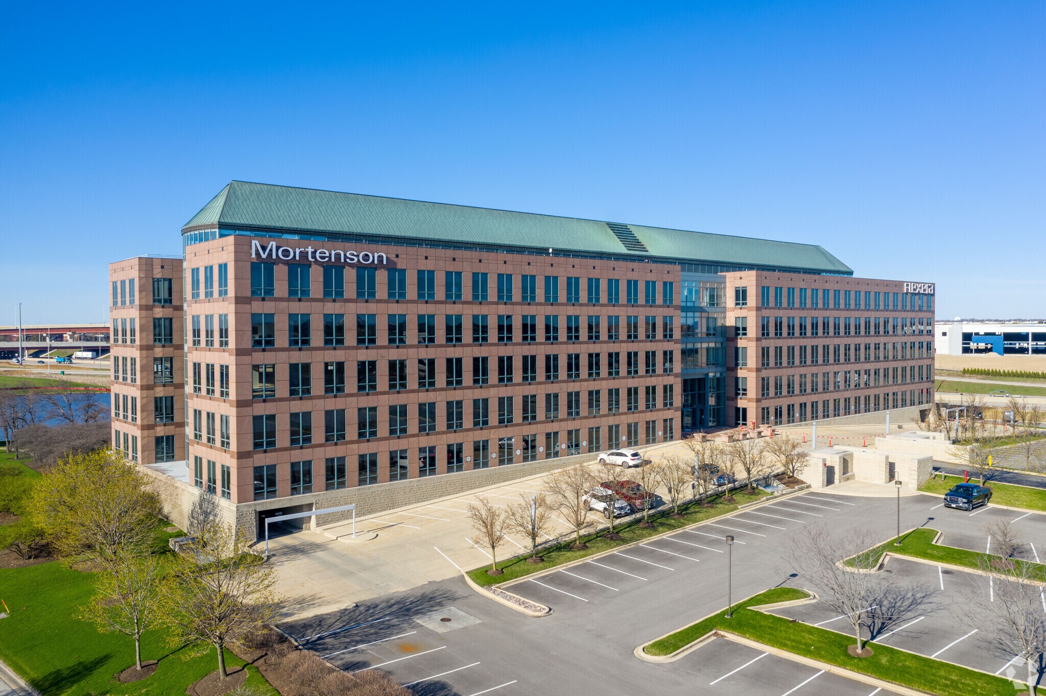 300 Park Blvd, Itasca, IL à louer Photo du bâtiment- Image 1 de 18