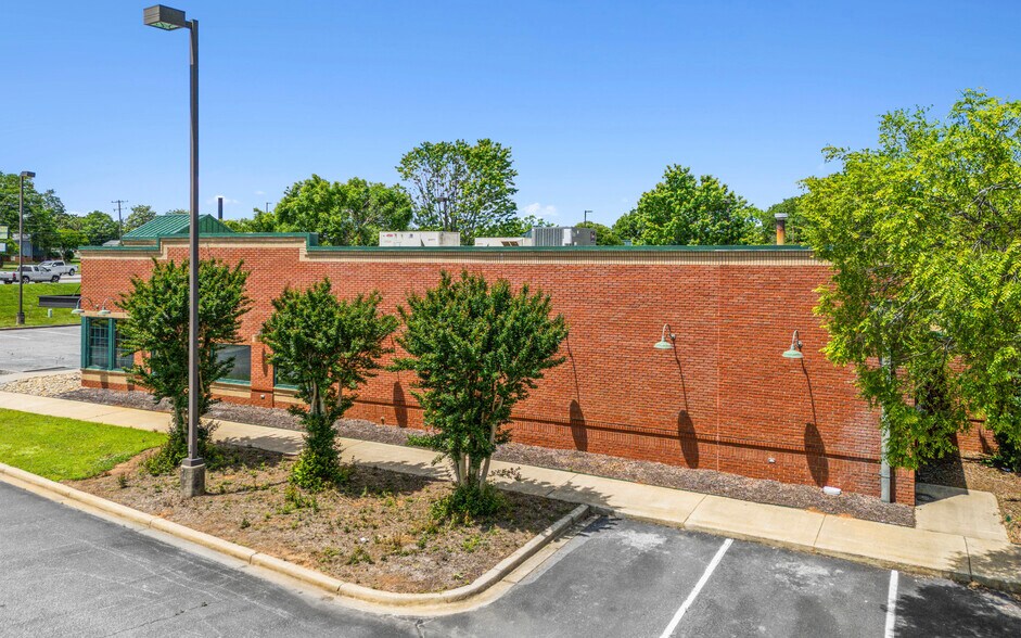 6200 White Horse Rd, Greenville, SC à louer - Photo du bâtiment - Image 3 de 8