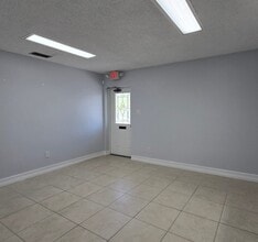 28960 US Highway 19 N, Clearwater, FL à louer Photo intérieure- Image 2 de 10