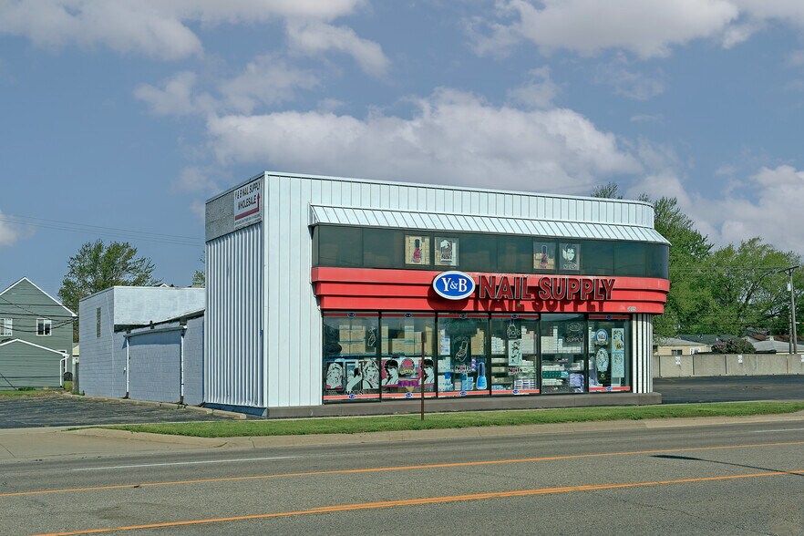 30125 John R Rd, Madison Heights, MI à vendre - Photo du bâtiment - Image 1 de 3
