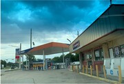 Gas Station and Convenience Store - Dépanneur