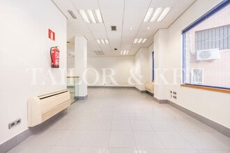 Retail in Las Rozas de Madrid, Madrid for lease Interior Photo- Image 2 of 12