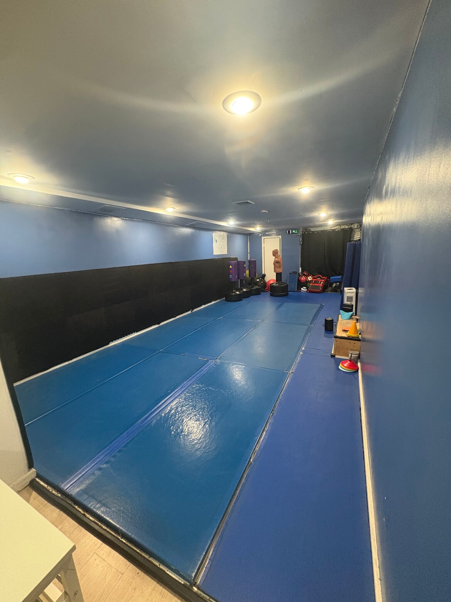 80-02-80-28 Northern Blvd, East Elmhurst, NY à louer Photo principale- Image 1 de 7