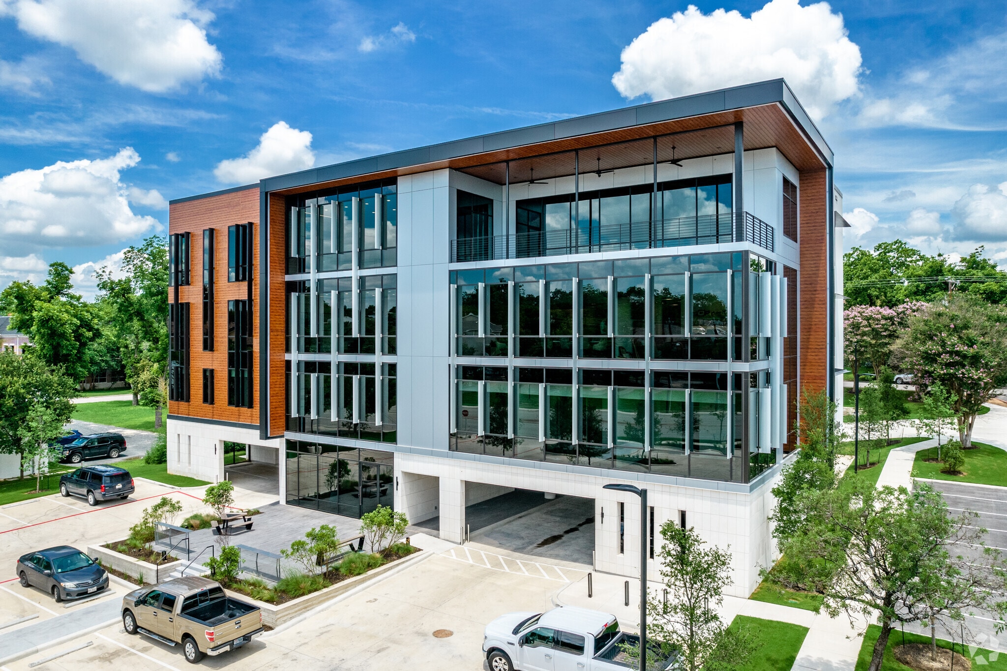 200 Austin Hwy, San Antonio, TX for lease Building Photo- Image 1 of 11