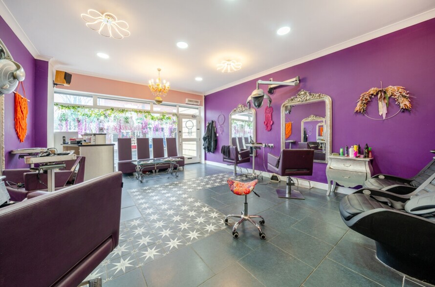 3-5 North St, Gainsborough for lease - Building Photo - Image 3 of 5