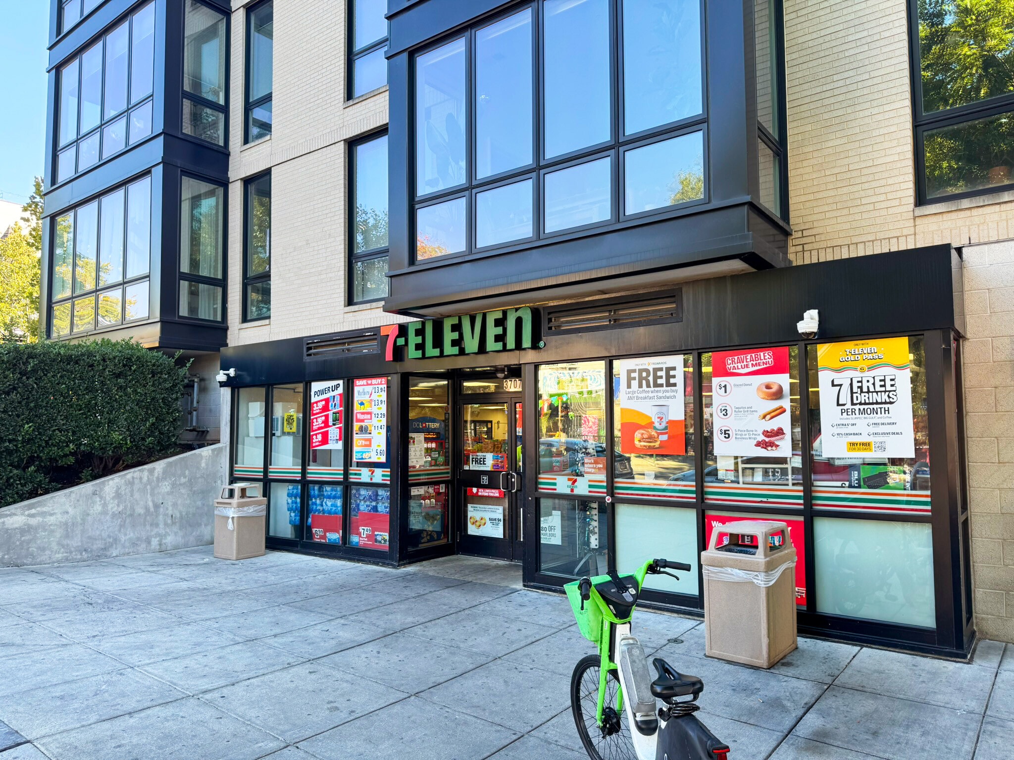 3711 14th St NW, Washington, DC à louer Photo du bâtiment- Image 1 de 7