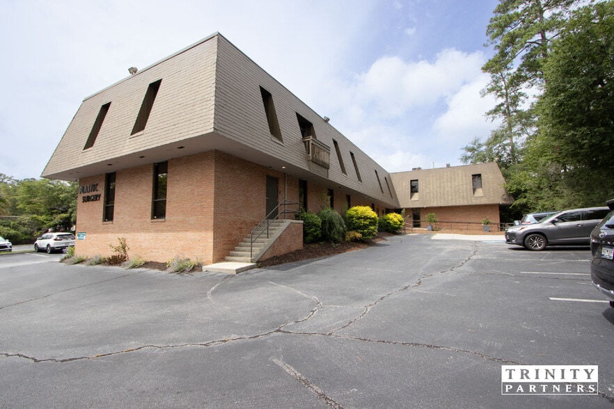 1701 St. Julian Pl, Columbia, SC à vendre - Photo du bâtiment - Image 3 de 14