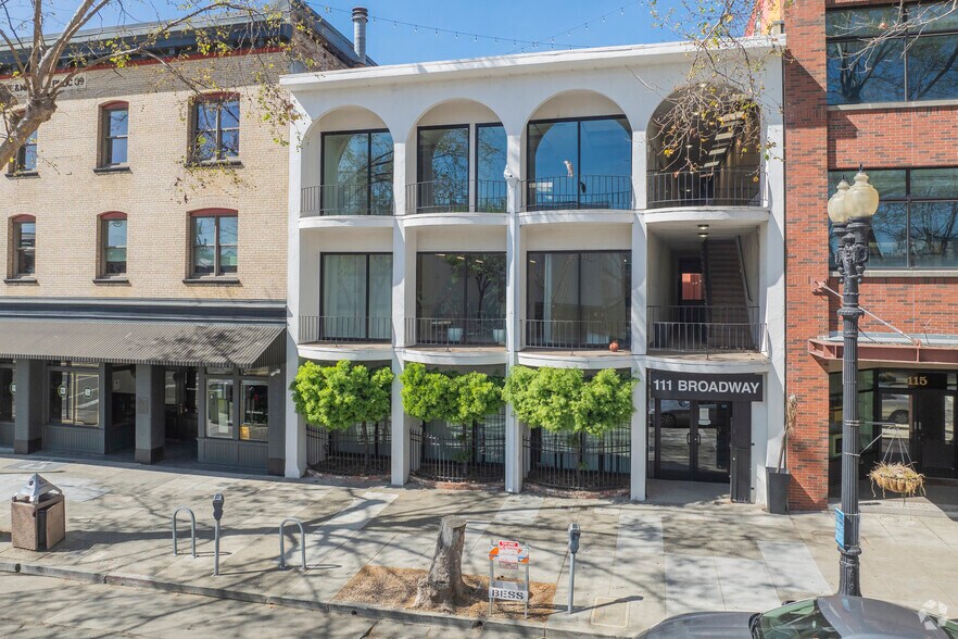 111 Broadway, Oakland, CA à vendre - Photo du bâtiment - Image 2 de 33