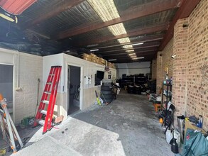 16 Anvil Rd, Seven Hills for lease Interior Photo- Image 1 of 6