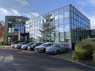 Plus de détails pour Local d'activités à louer