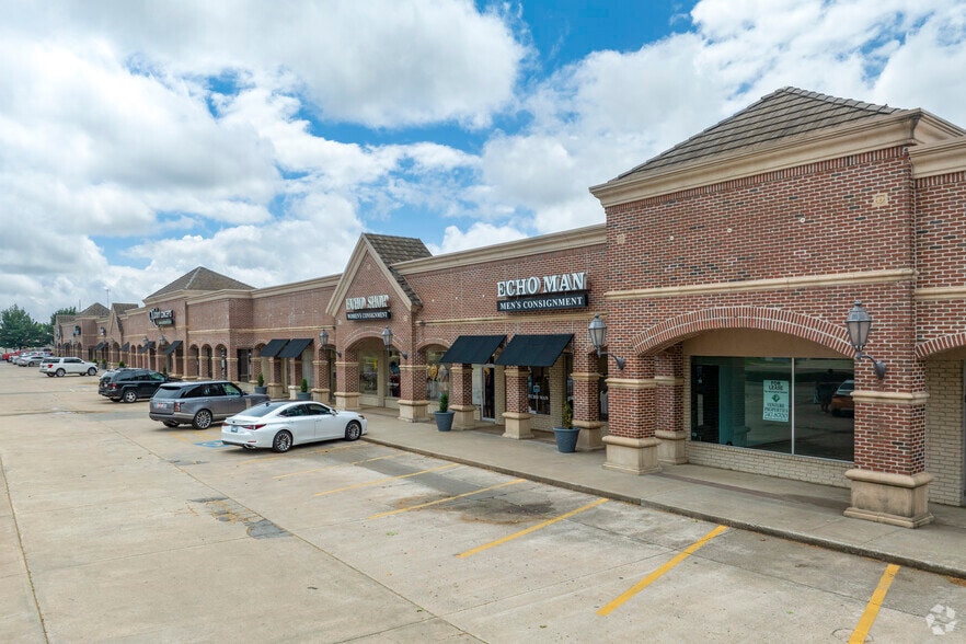 5910-5958 S Lewis Ave, Tulsa, OK à louer - Photo du bâtiment - Image 2 de 4