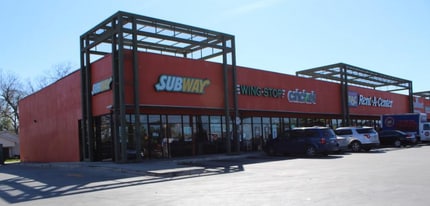 4622 W Commerce St, San Antonio, TX for lease Building Photo- Image 2 of 3