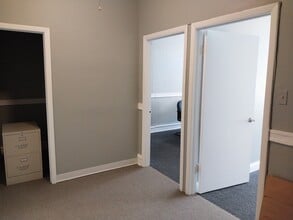 700-716 Church St, Evanston, IL for lease Interior Photo- Image 1 of 3