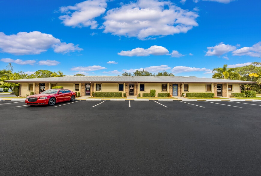 1803-1805 S 25th St, Fort Pierce, FL à vendre - Photo du bâtiment - Image 3 de 31