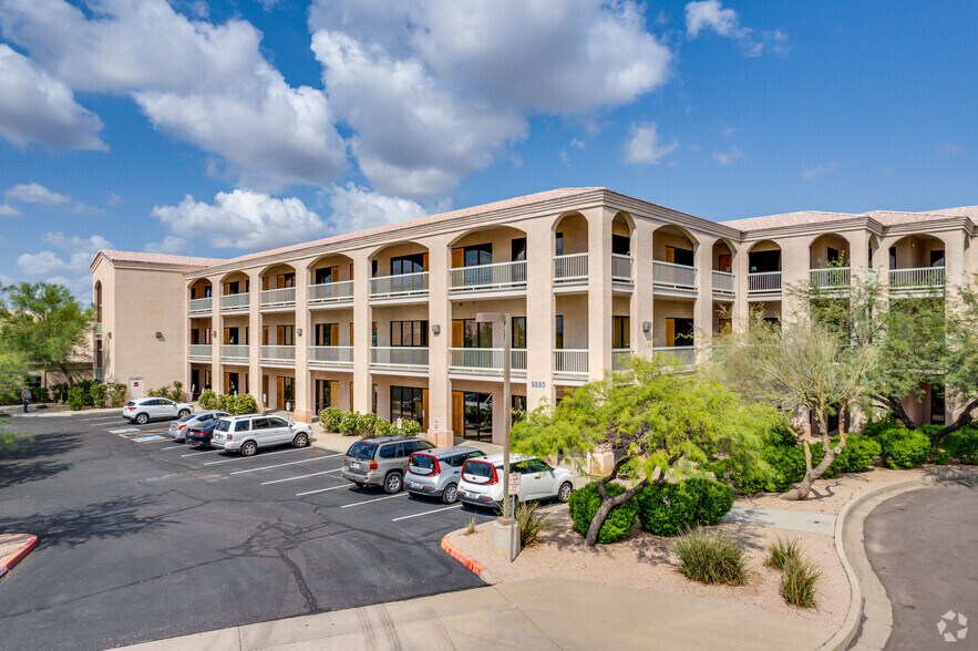 2550 N Thunderbird Cir, Mesa, AZ à louer - Photo du bâtiment - Image 2 de 81